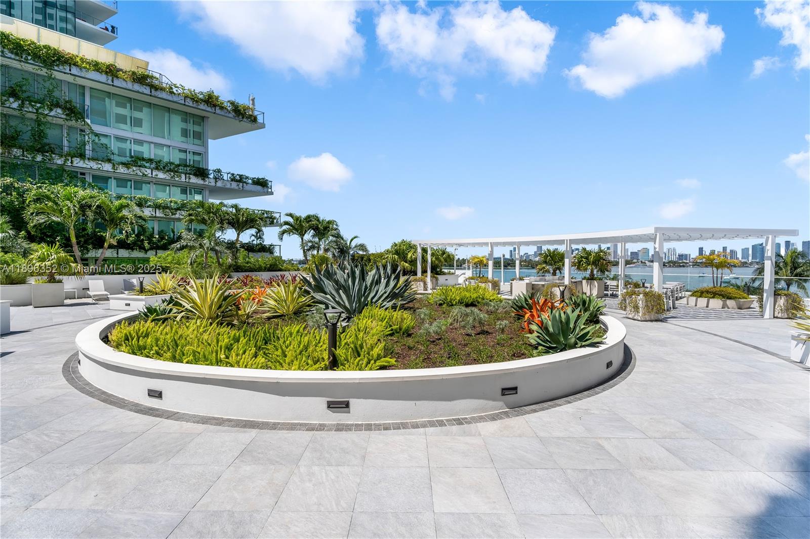 1330 West Ave #905 Miami Beach, FL 33139