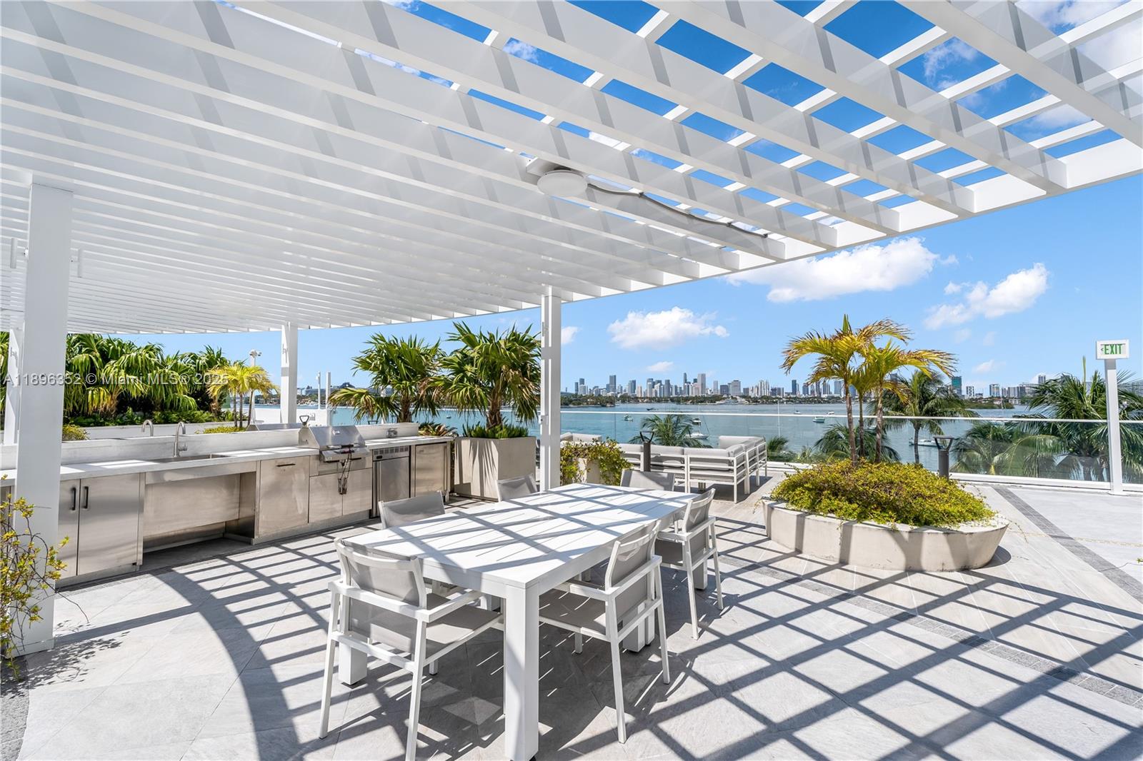 1330 West Ave #905 Miami Beach, FL 33139