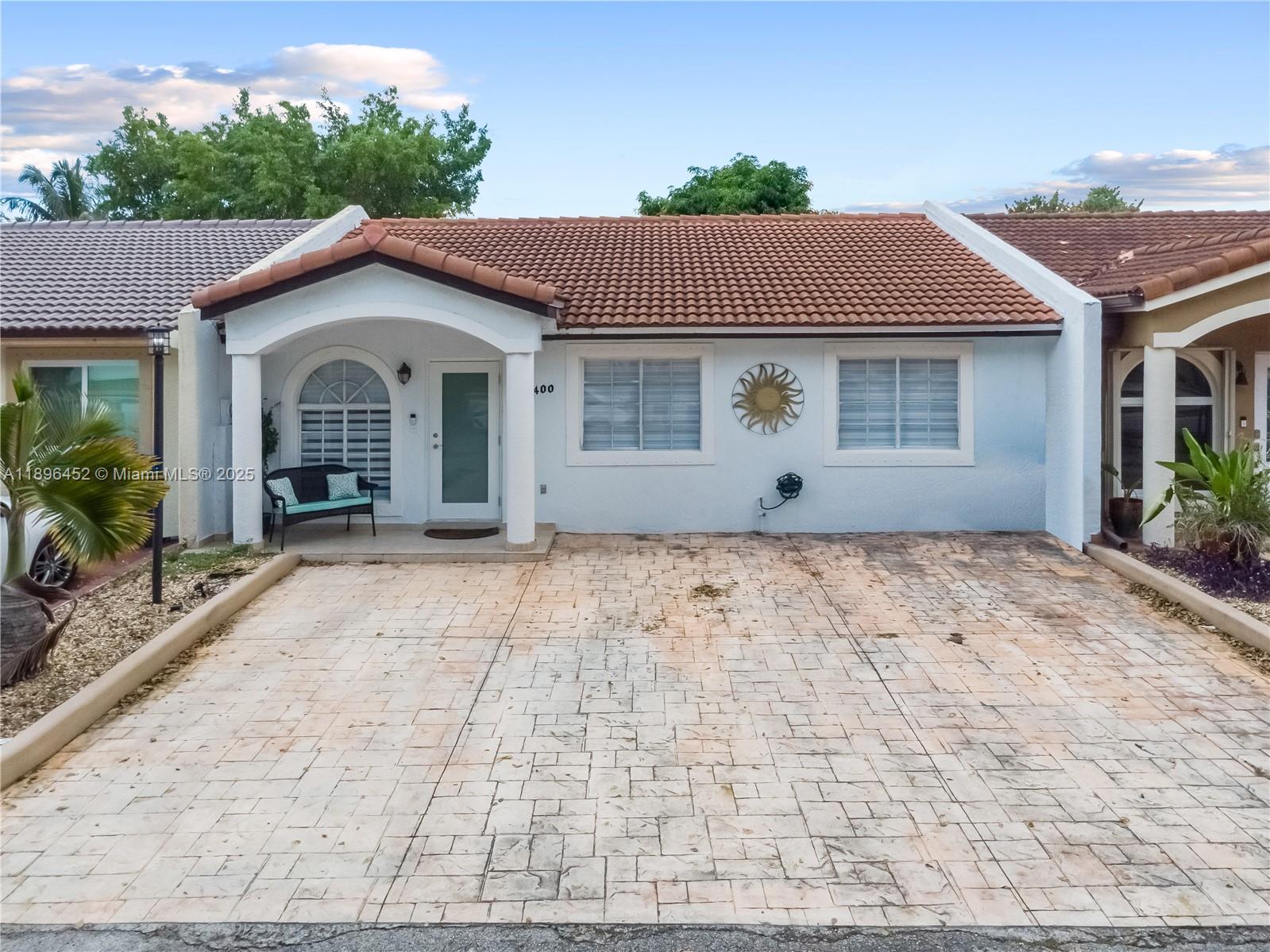 17400 NW 76th Ct