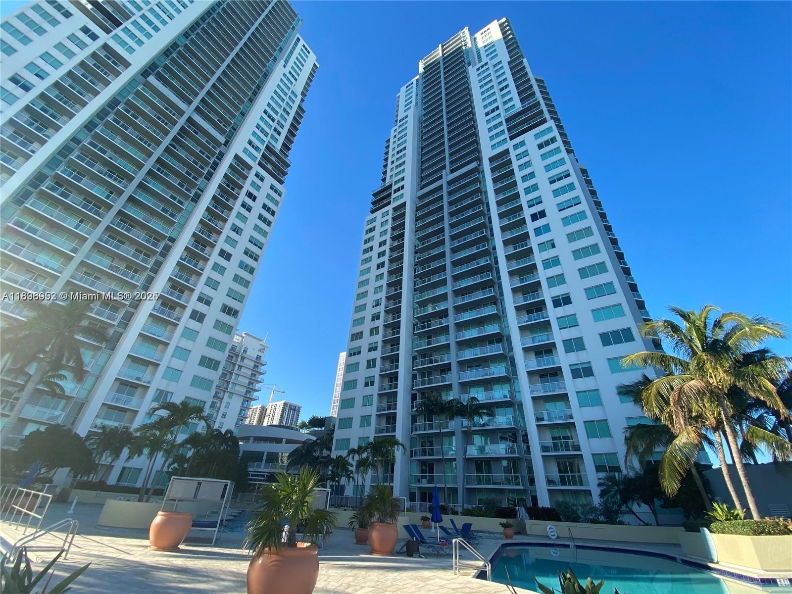 244 Biscayne Blvd #3708