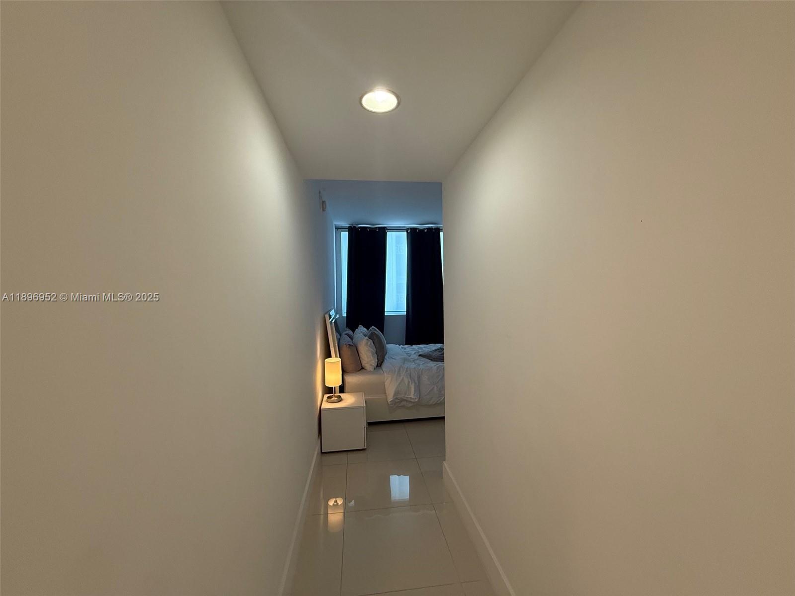 image Vizcayne North23