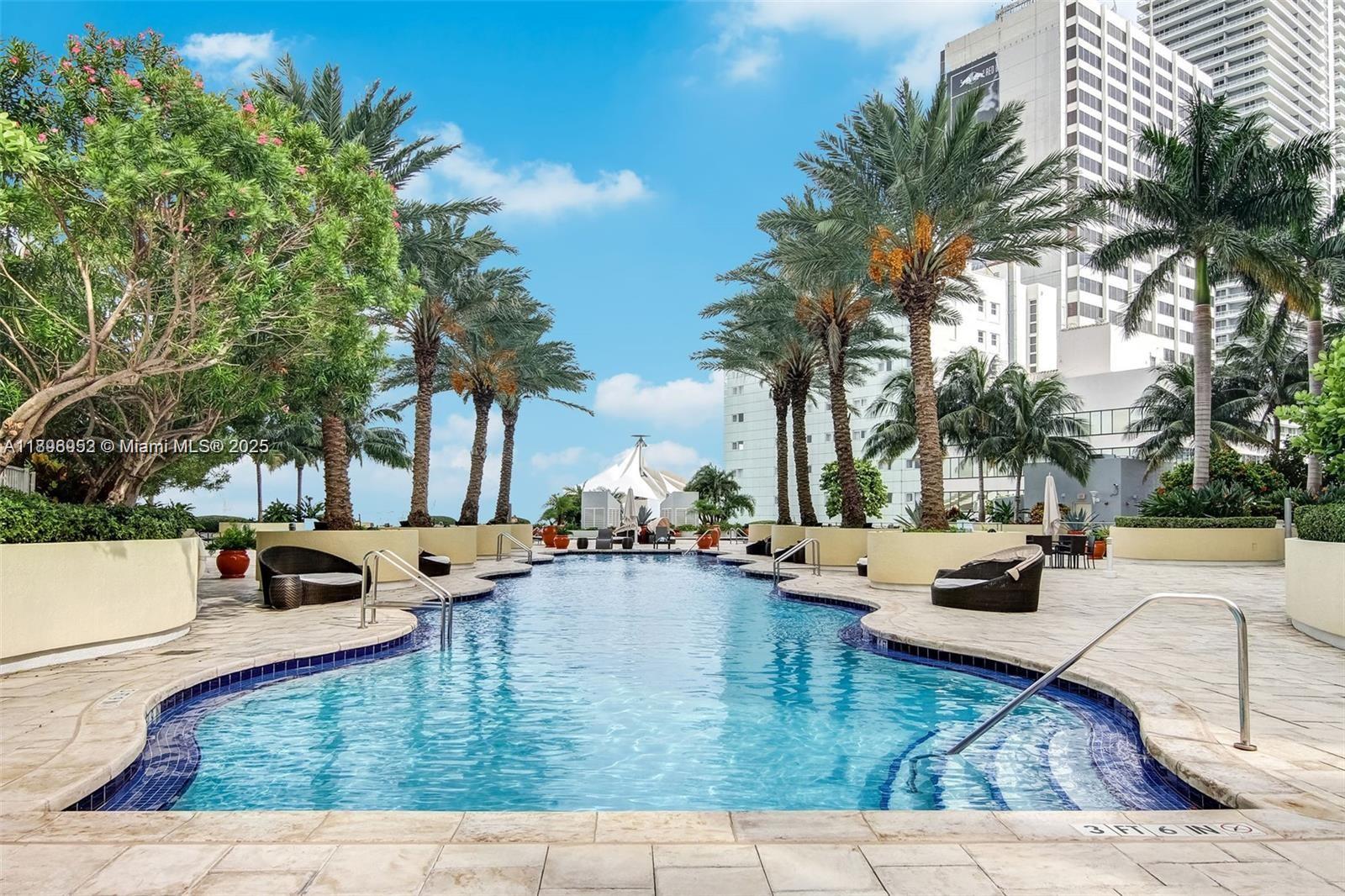 image Vizcayne North48