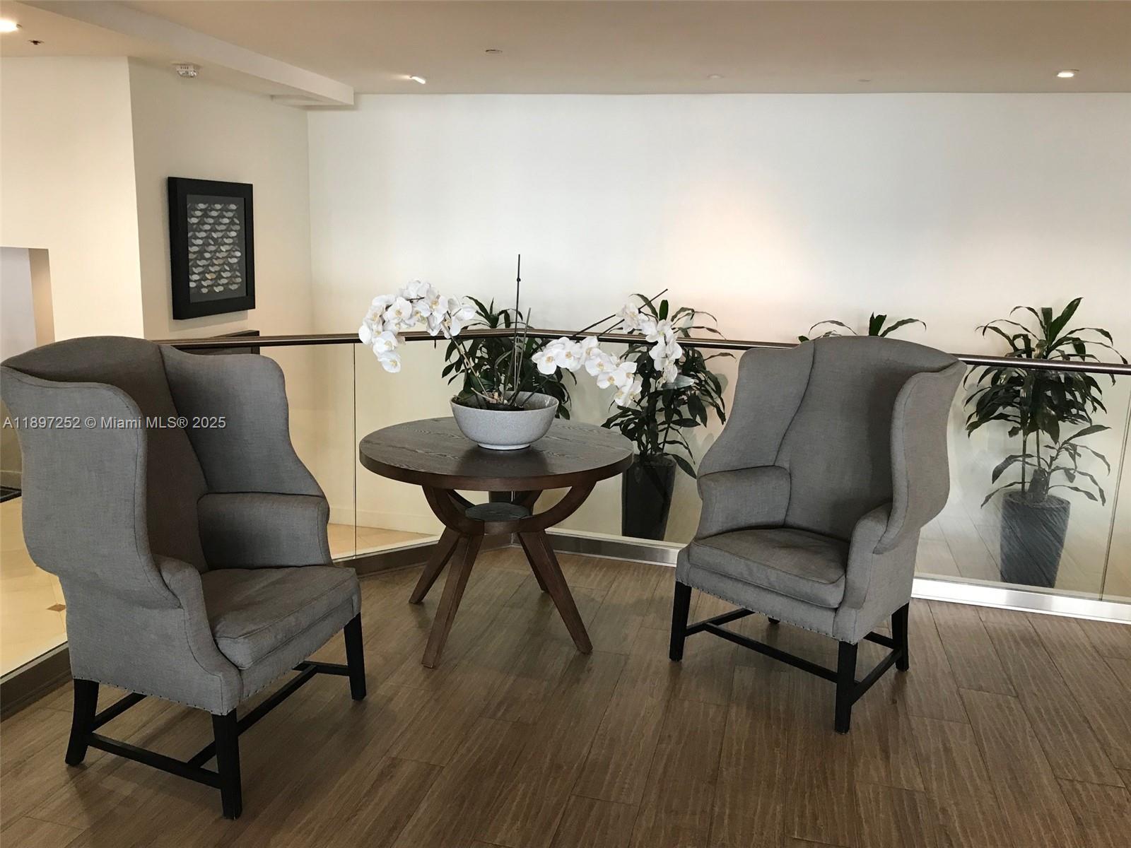 image The Decoplage Condominium28