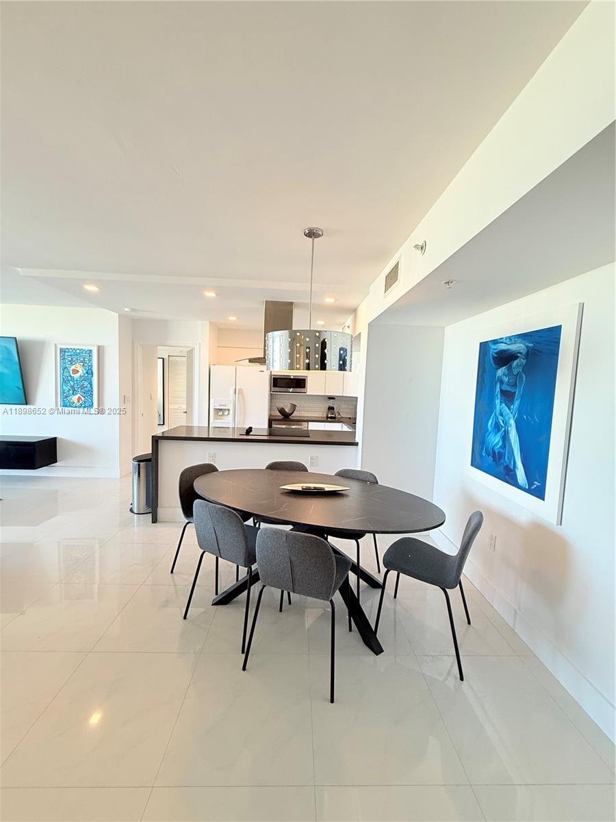 image Yacht Club At Portofino16