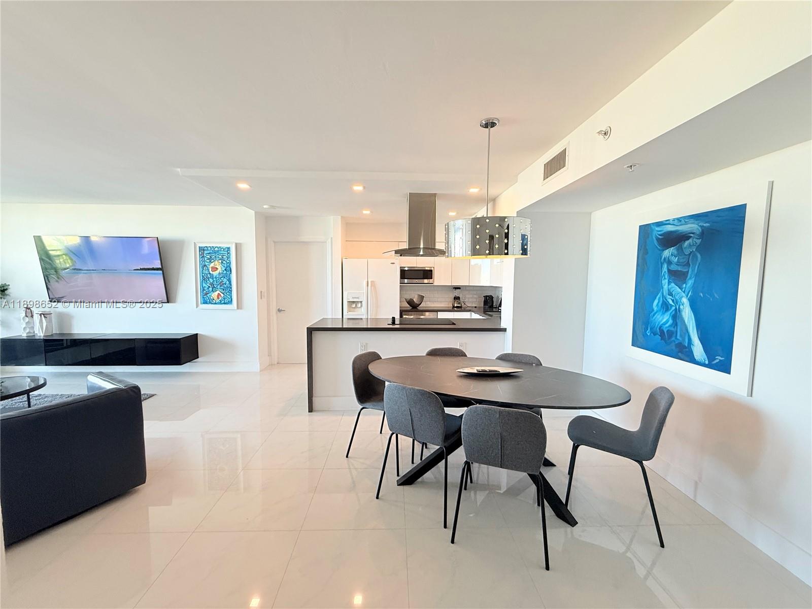 image Yacht Club At Portofino26