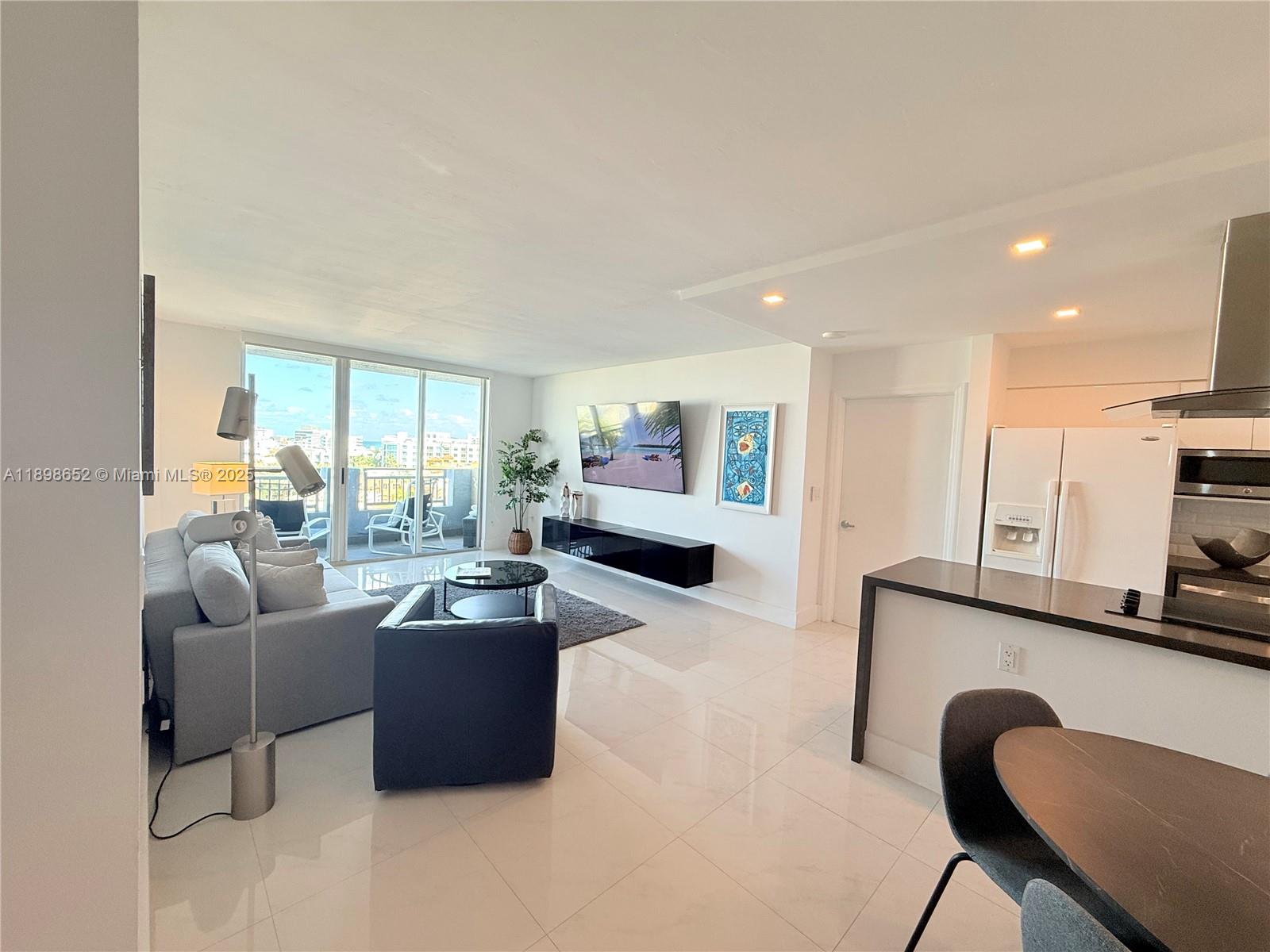 image Yacht Club At Portofino27