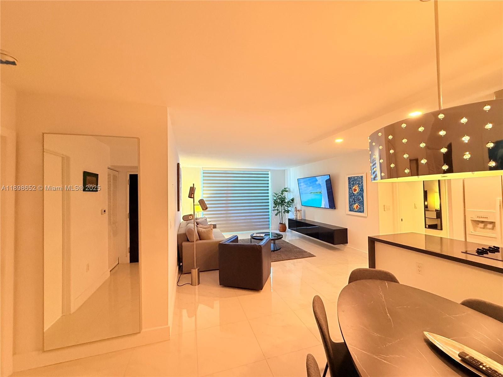 image Yacht Club At Portofino37