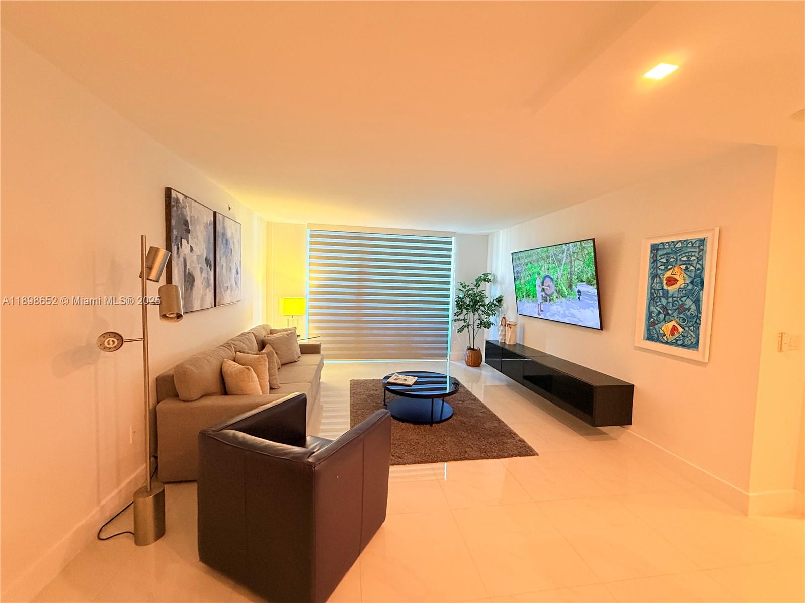 image Yacht Club At Portofino38