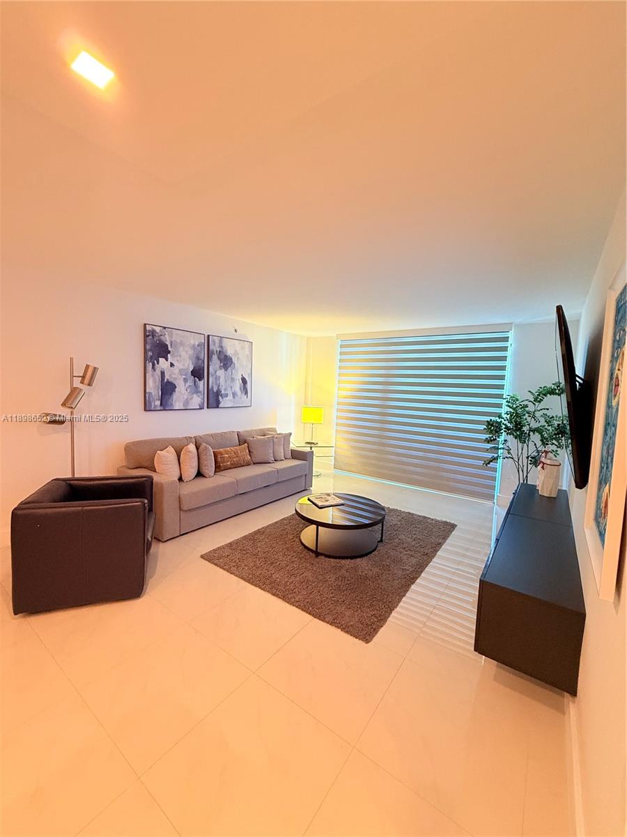 image Yacht Club At Portofino39