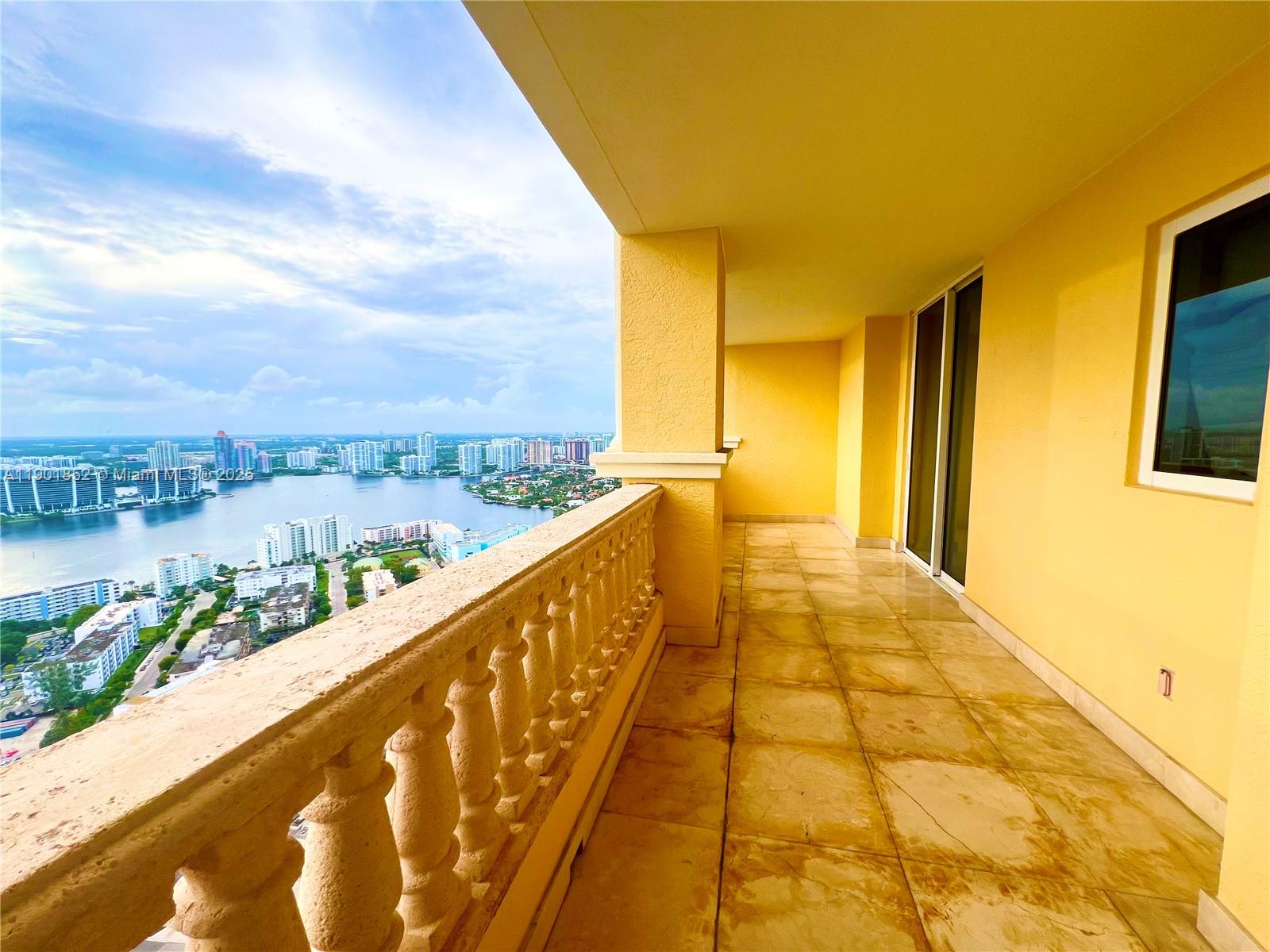 17875 Collins Ave #4305 Sunny Isles Beach, FL 33160