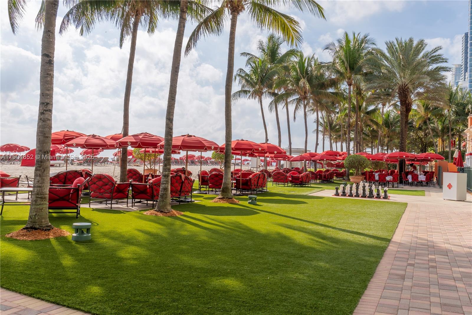 17875 Collins Ave #4305 Sunny Isles Beach, FL 33160