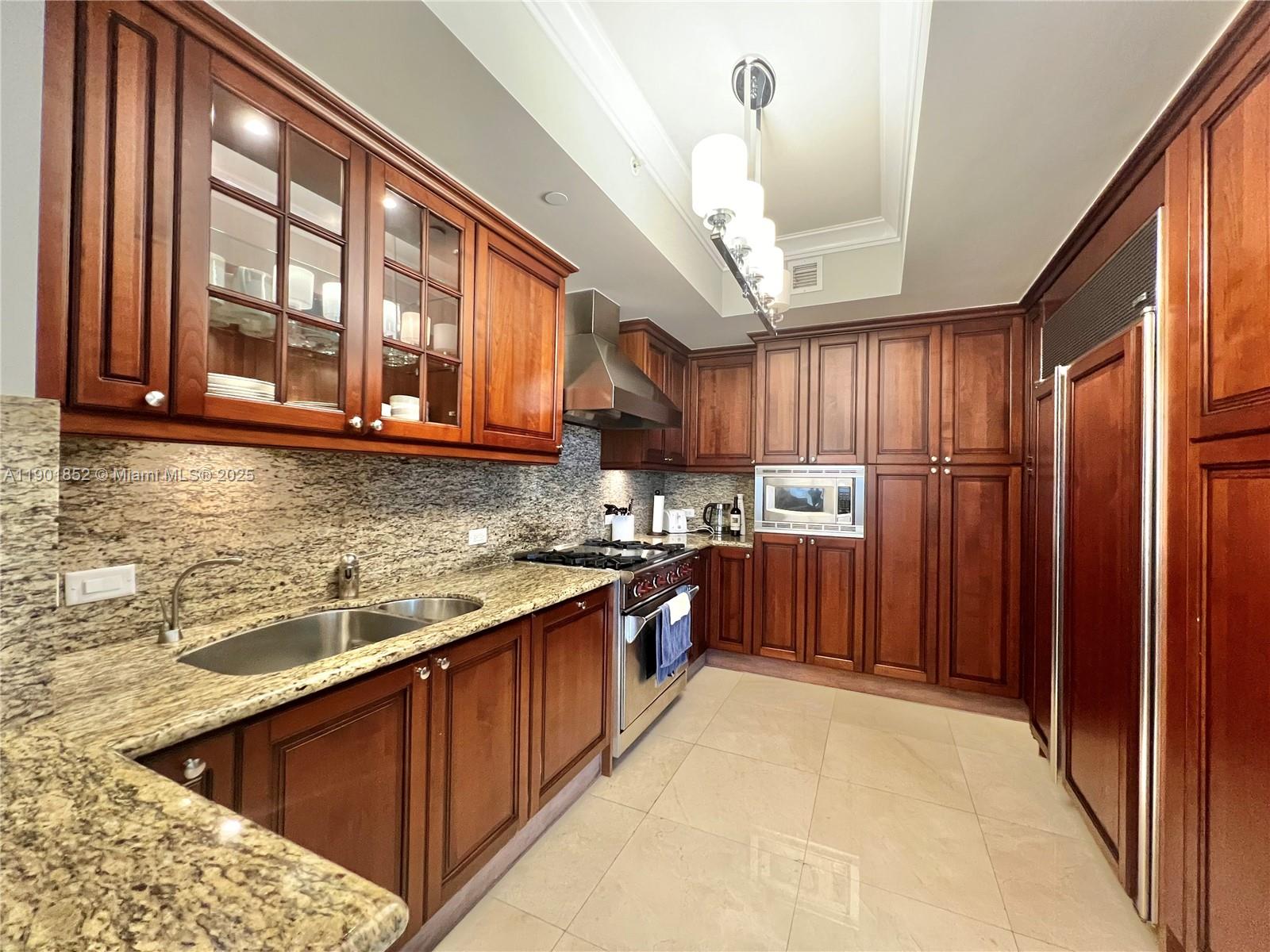 17875 Collins Ave #4305 Sunny Isles Beach, FL 33160