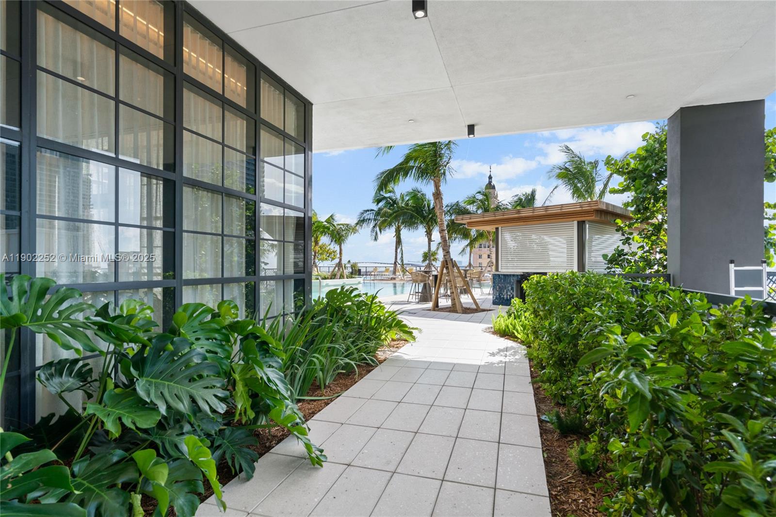 image Natiivo Gale Miami30