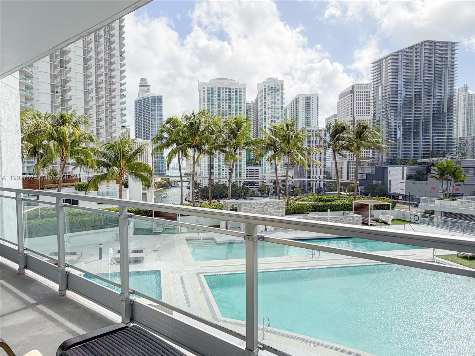90 SW 3rd St #1116