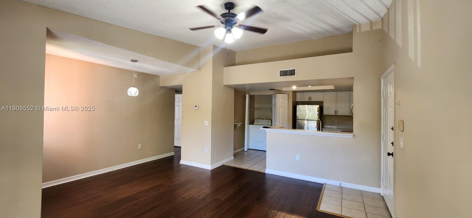 4151 N Haverhill Rd #1523