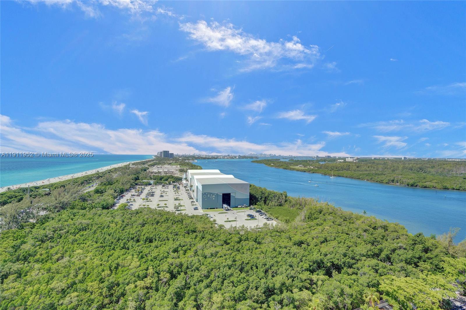 100 Bayview Dr #2121