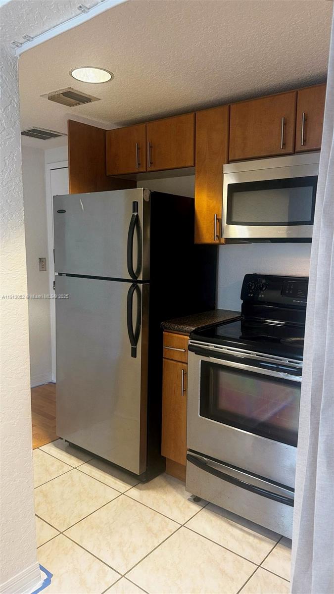 7326 Collins Ave #205