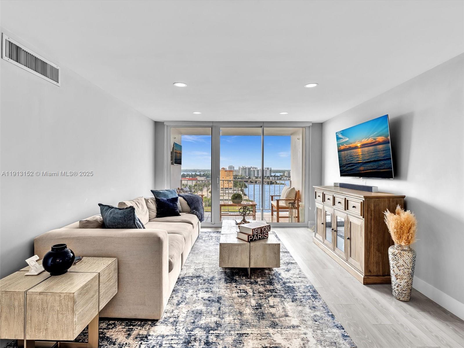 1865 79th St Csw #PH-H North Bay Village, FL 33141