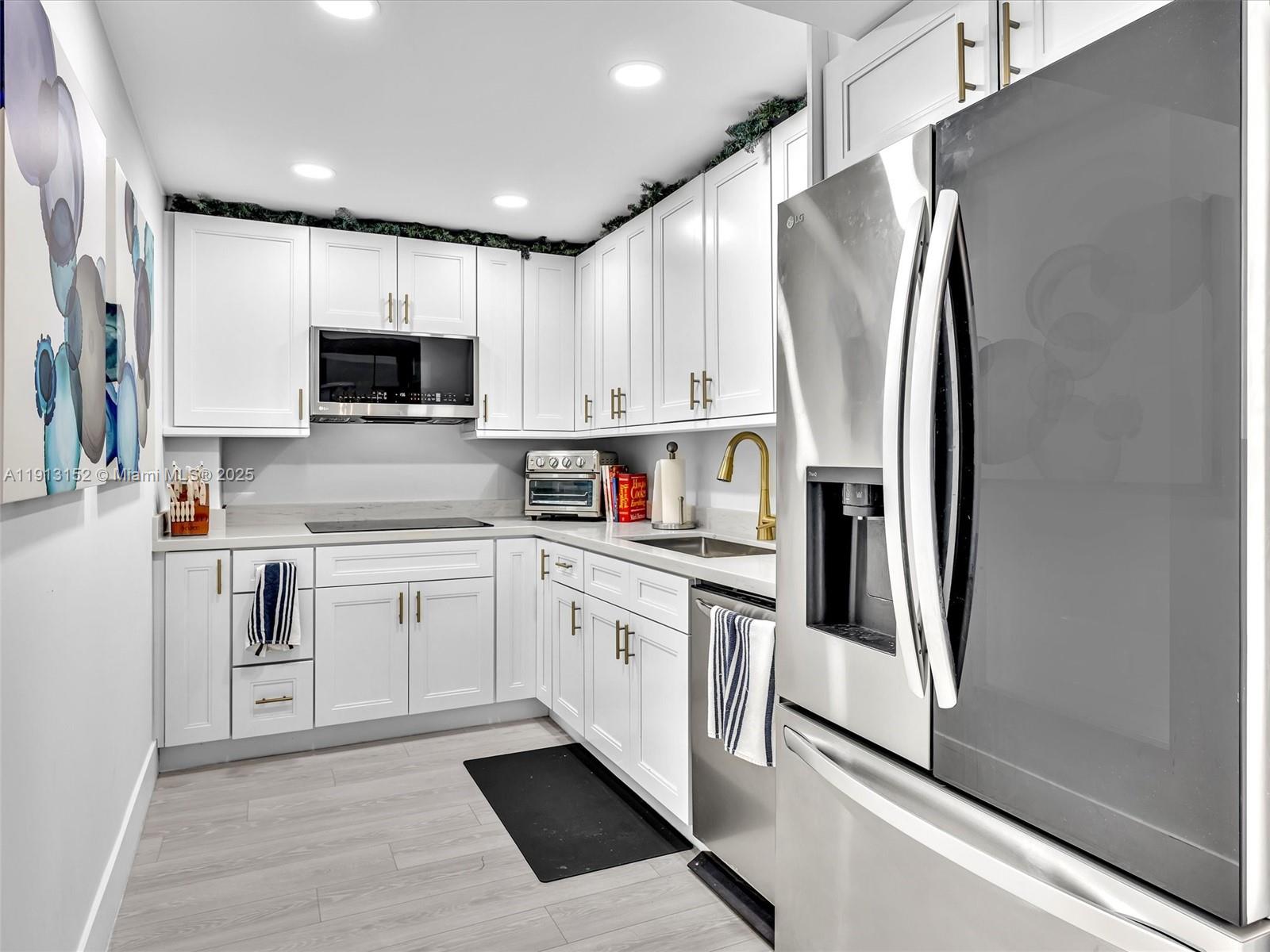 1865 79th St Csw #PH-H North Bay Village, FL 33141