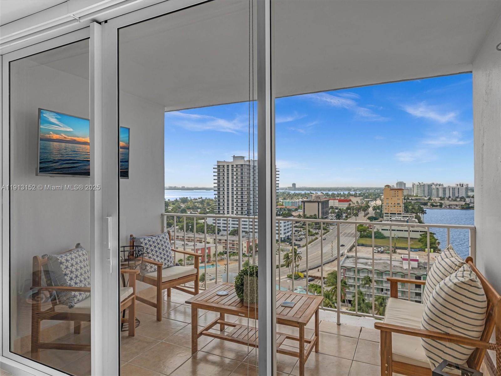 1865 79th St Csw #PH-H North Bay Village, FL 33141