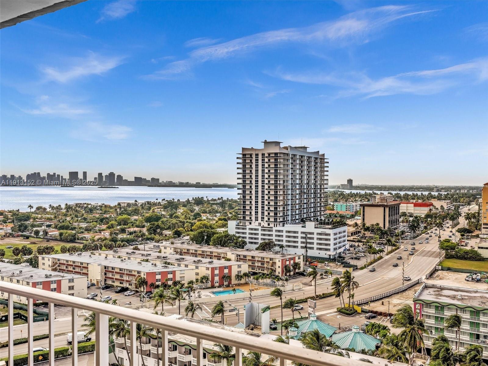 1865 79th St Csw #PH-H North Bay Village, FL 33141