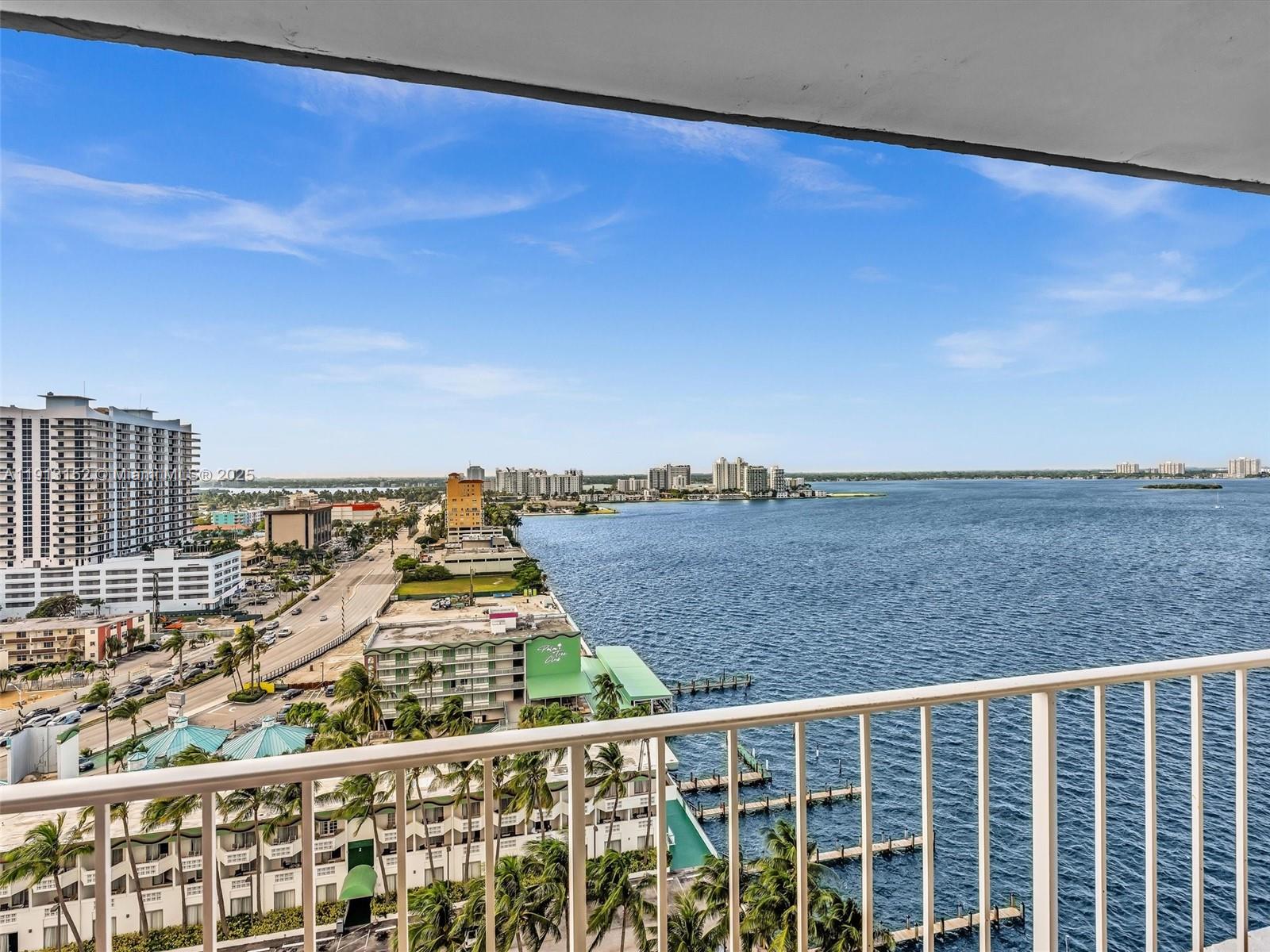 1865 79th St Csw #PH-H North Bay Village, FL 33141