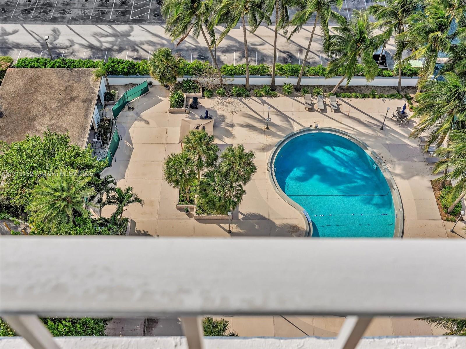 1865 79th St Csw #PH-H North Bay Village, FL 33141