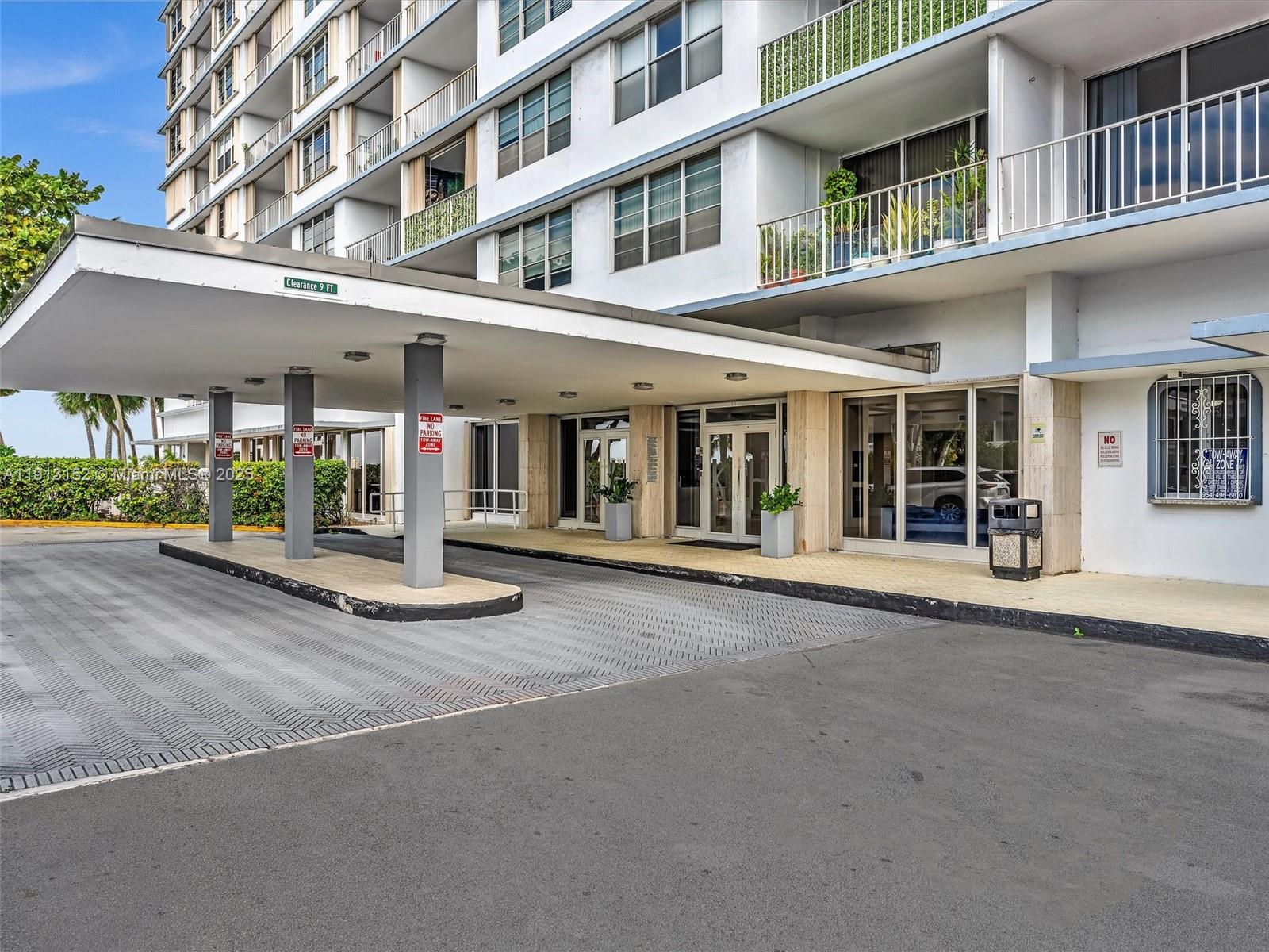 1865 79th St Csw #PH-H North Bay Village, FL 33141