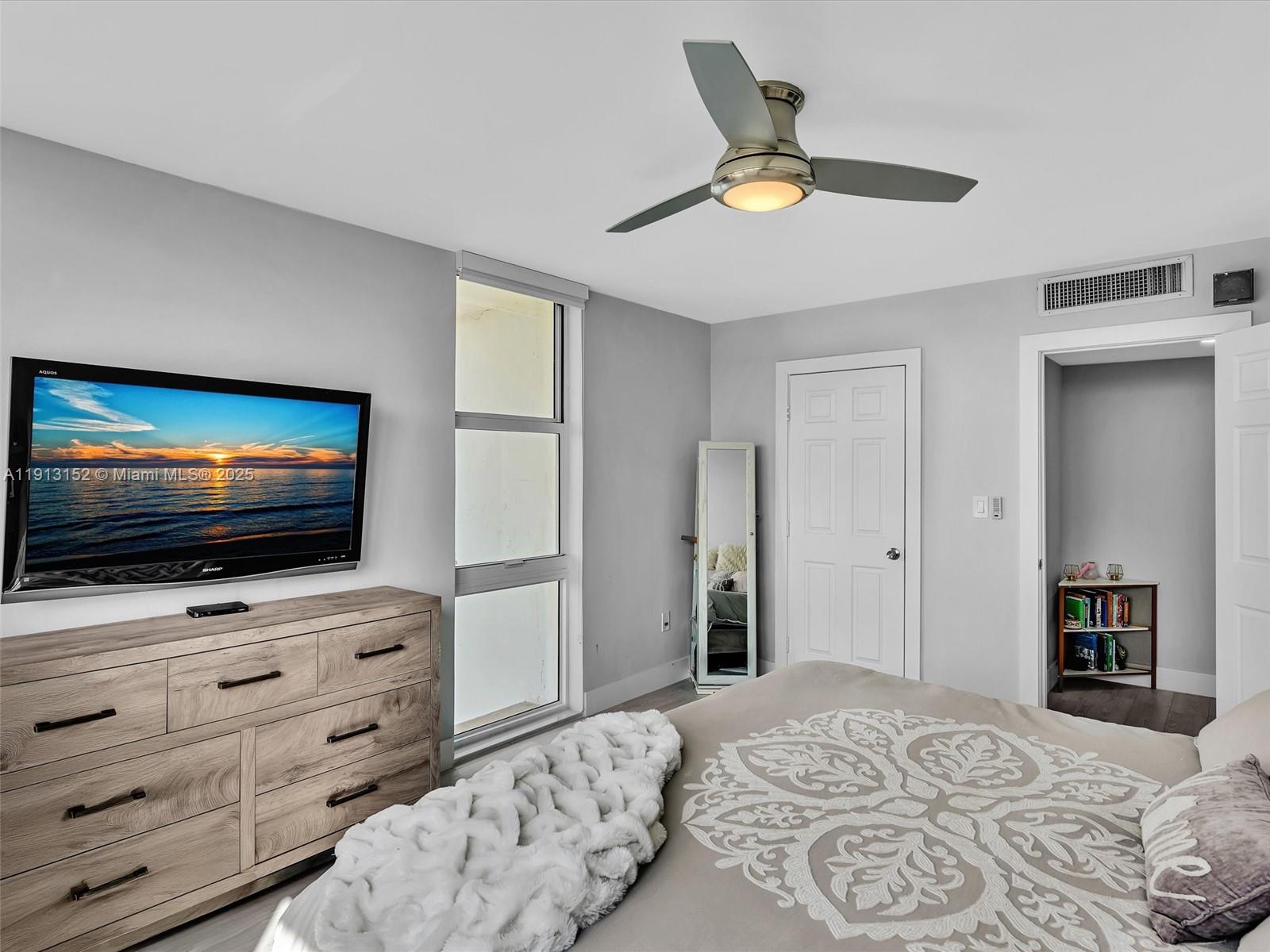 1865 79th St Csw #PH-H North Bay Village, FL 33141