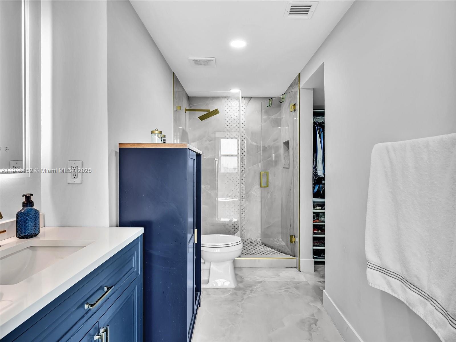 1865 79th St Csw #PH-H North Bay Village, FL 33141