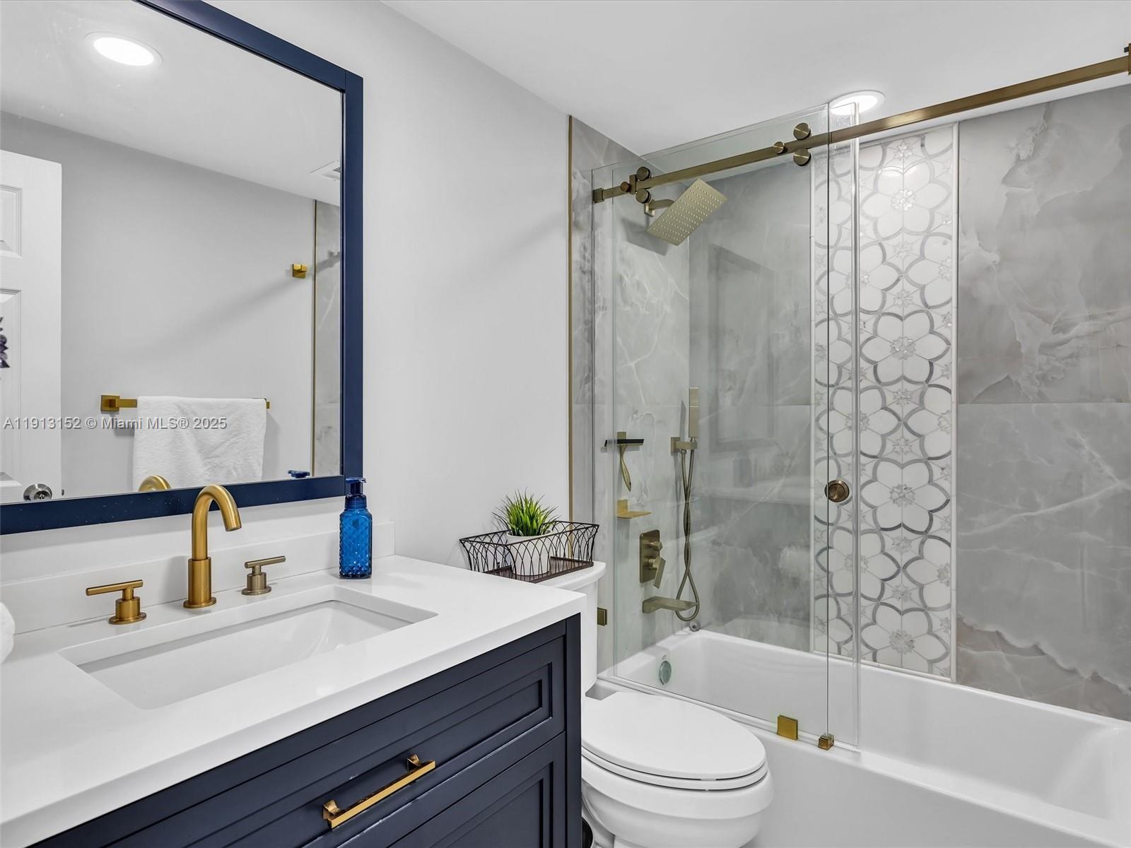 1865 79th St Csw #PH-H North Bay Village, FL 33141