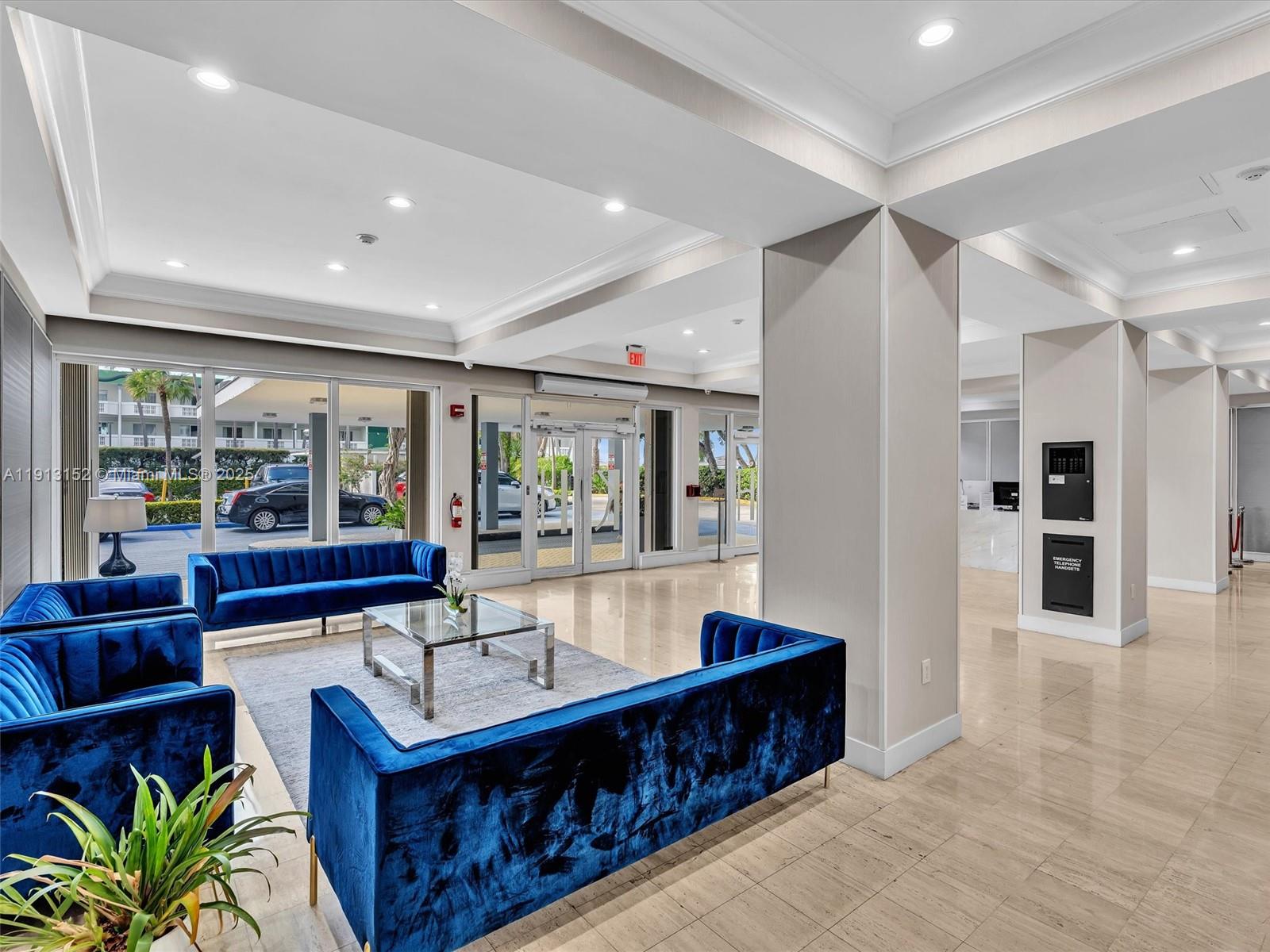 1865 79th St Csw #PH-H North Bay Village, FL 33141