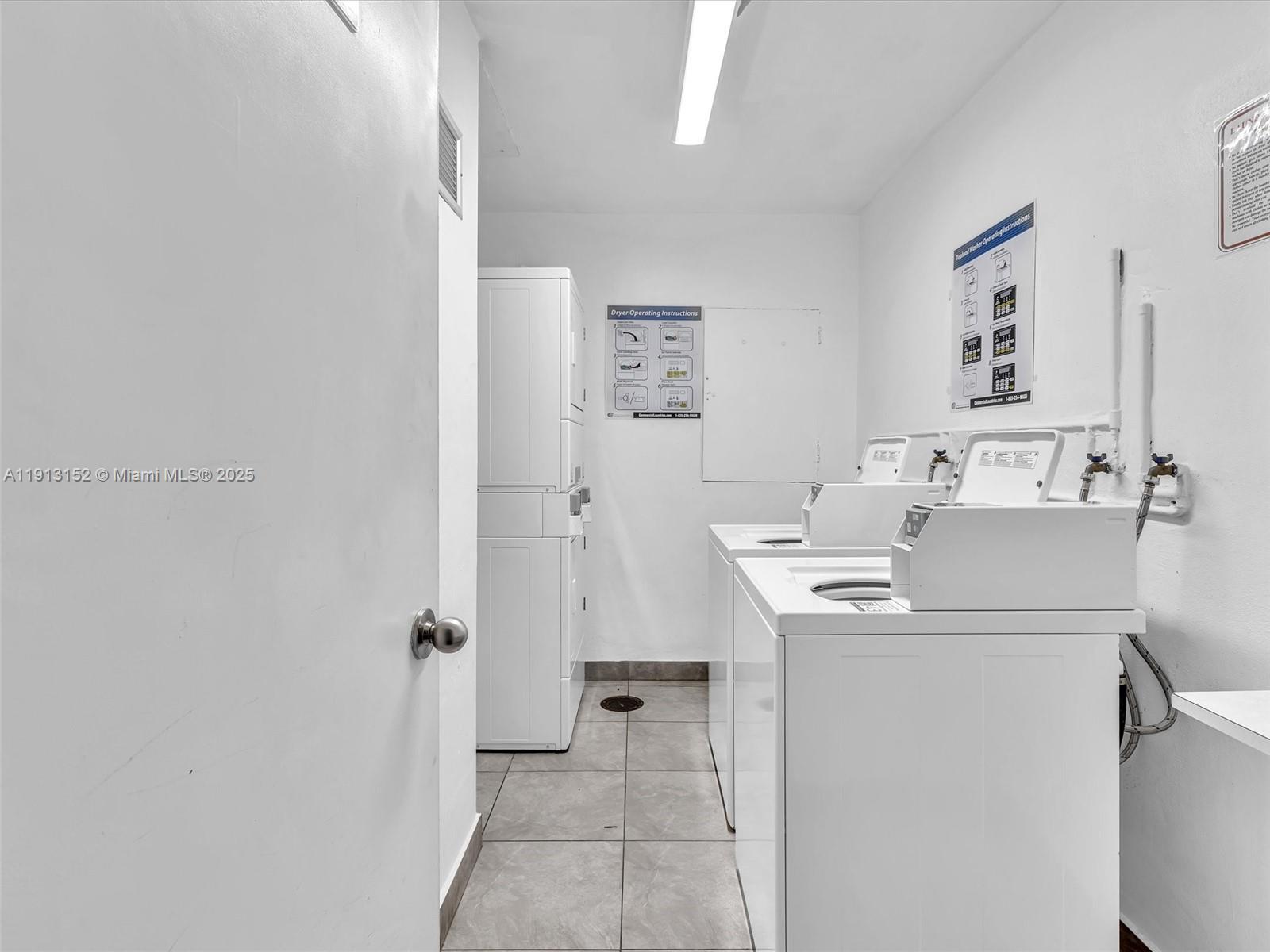 1865 79th St Csw #PH-H North Bay Village, FL 33141