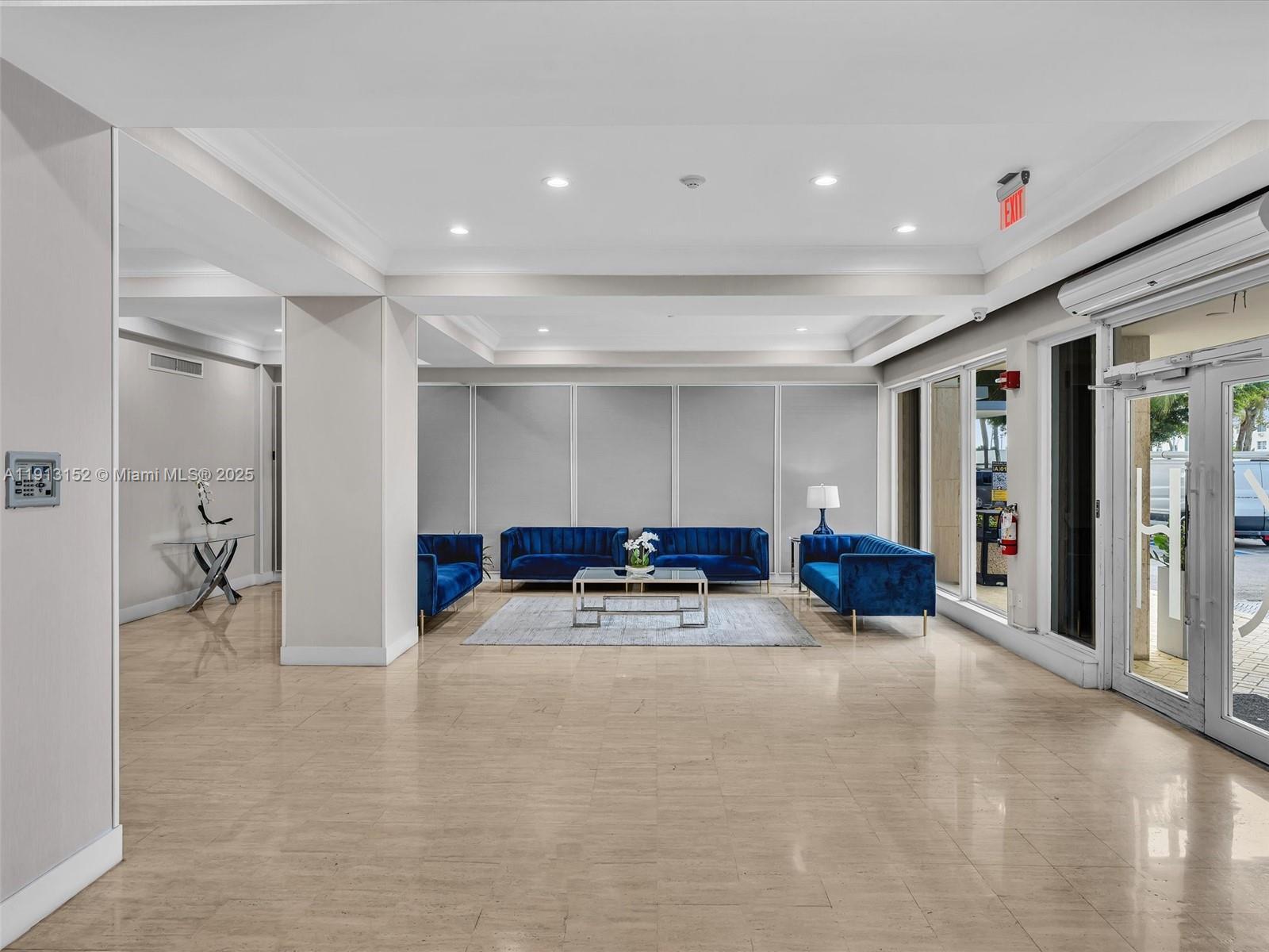 1865 79th St Csw #PH-H North Bay Village, FL 33141