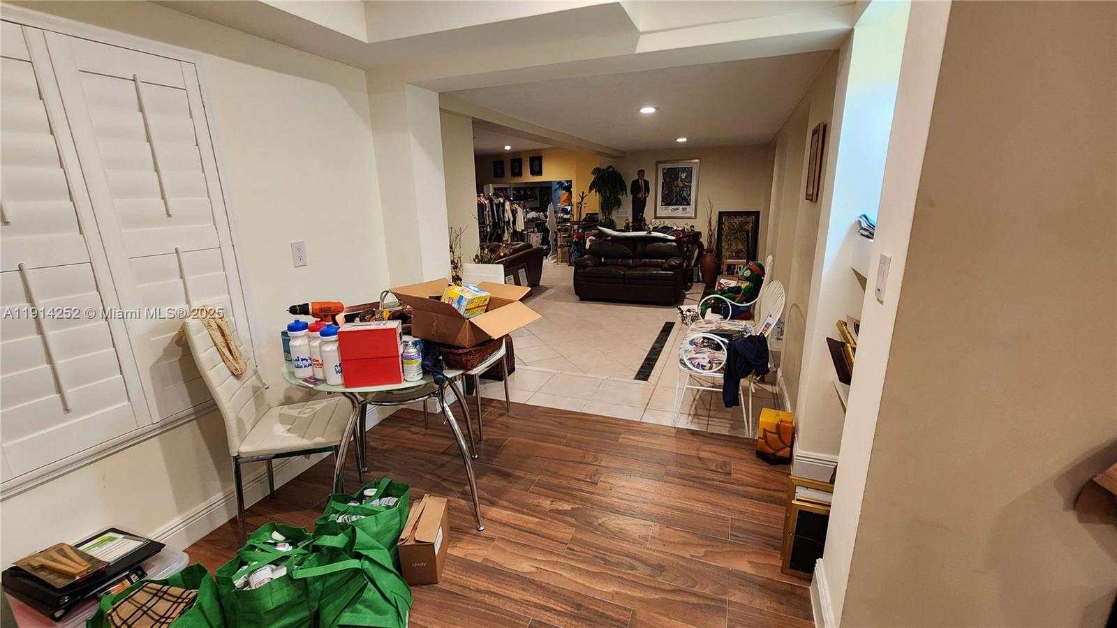 7945 Sunset Dr Miami, FL 33143