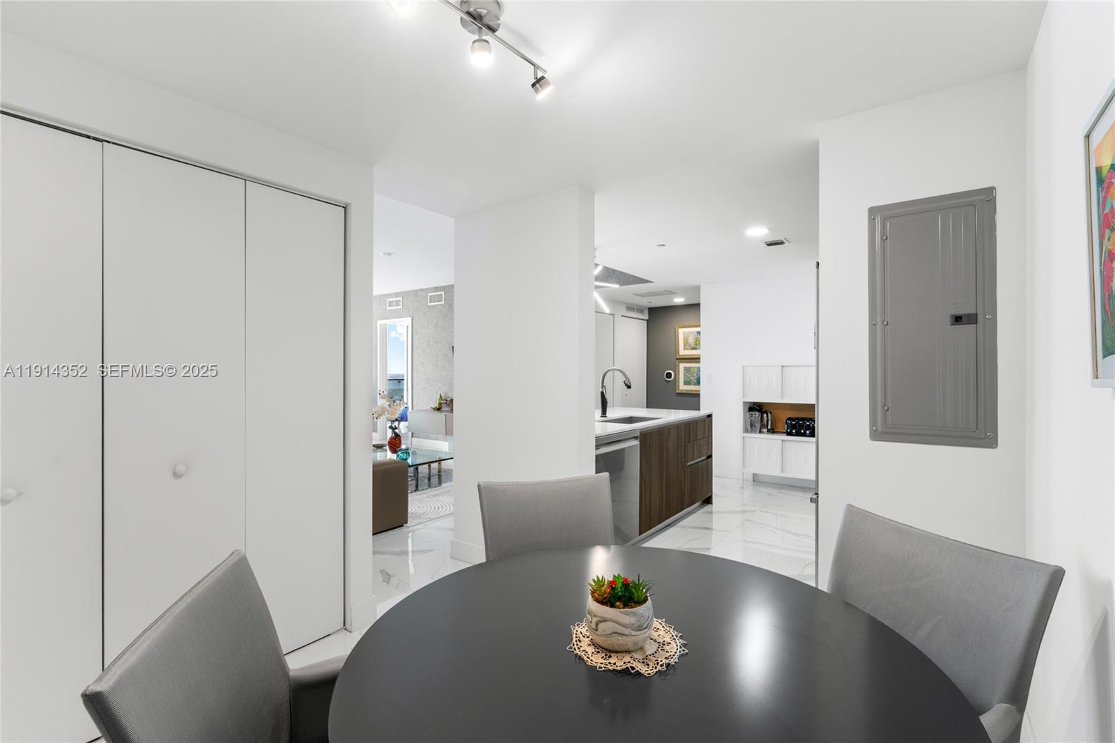 488 NE 18th St #4309 Miami, FL 33132