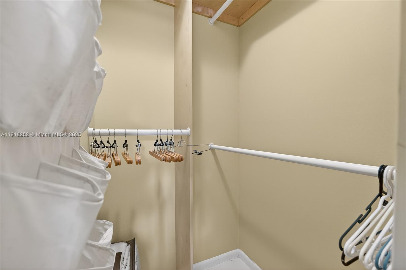 18081 SE Country Clb Dr #20-192 Jupiter, FL 33469