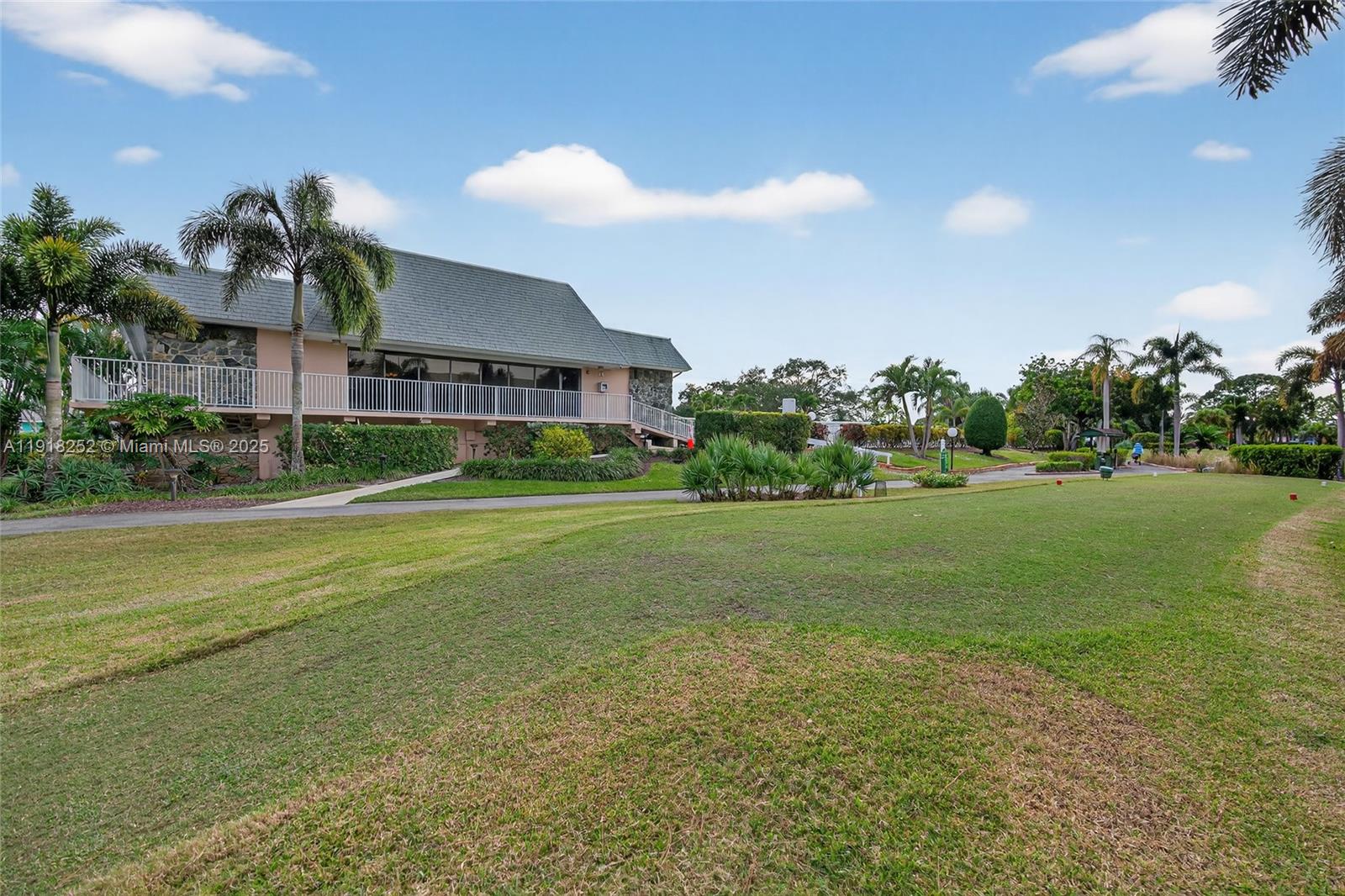 18081 SE Country Clb Dr #20-192 Jupiter, FL 33469