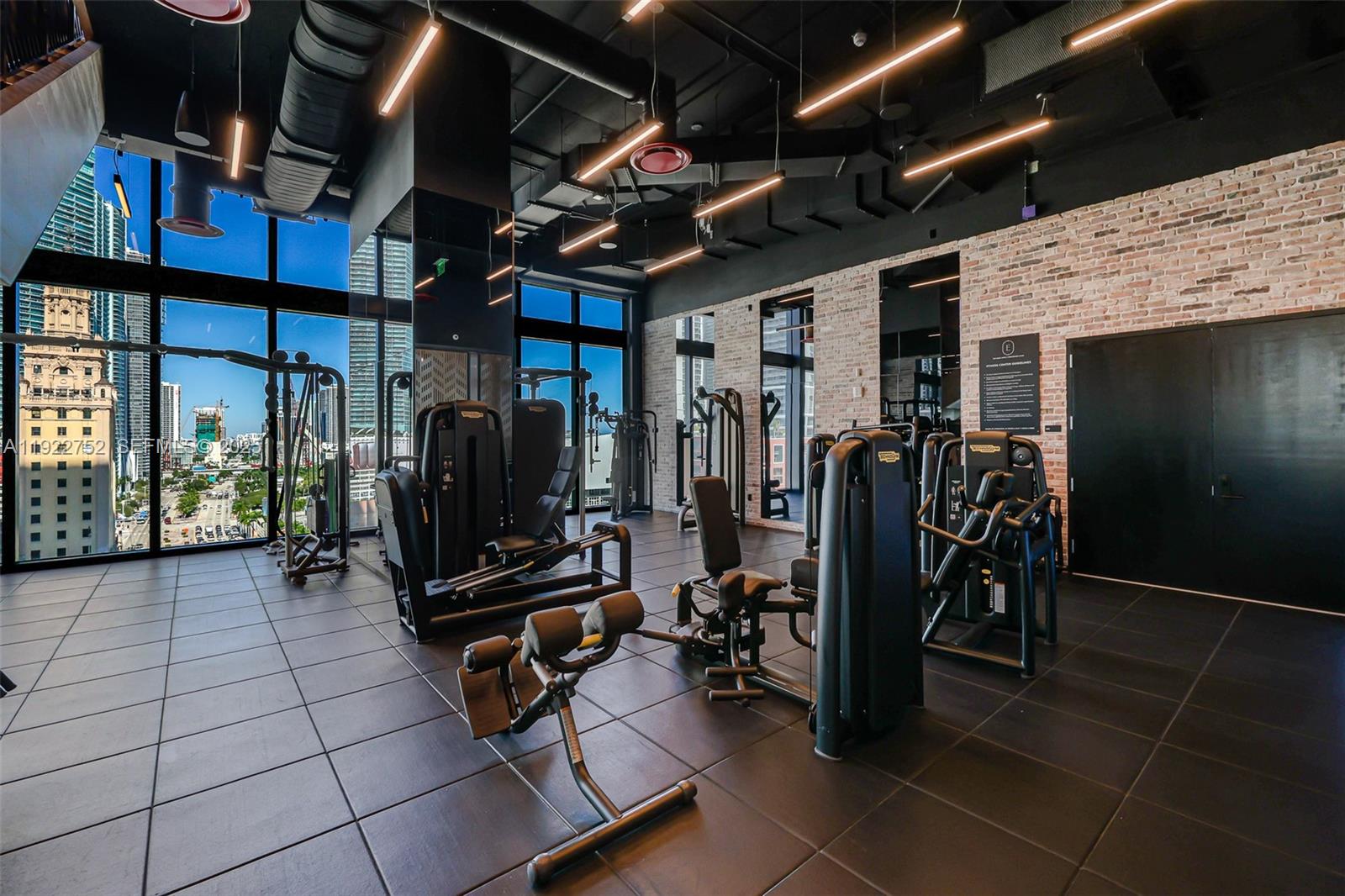 image The Elser Hotel & Residences11