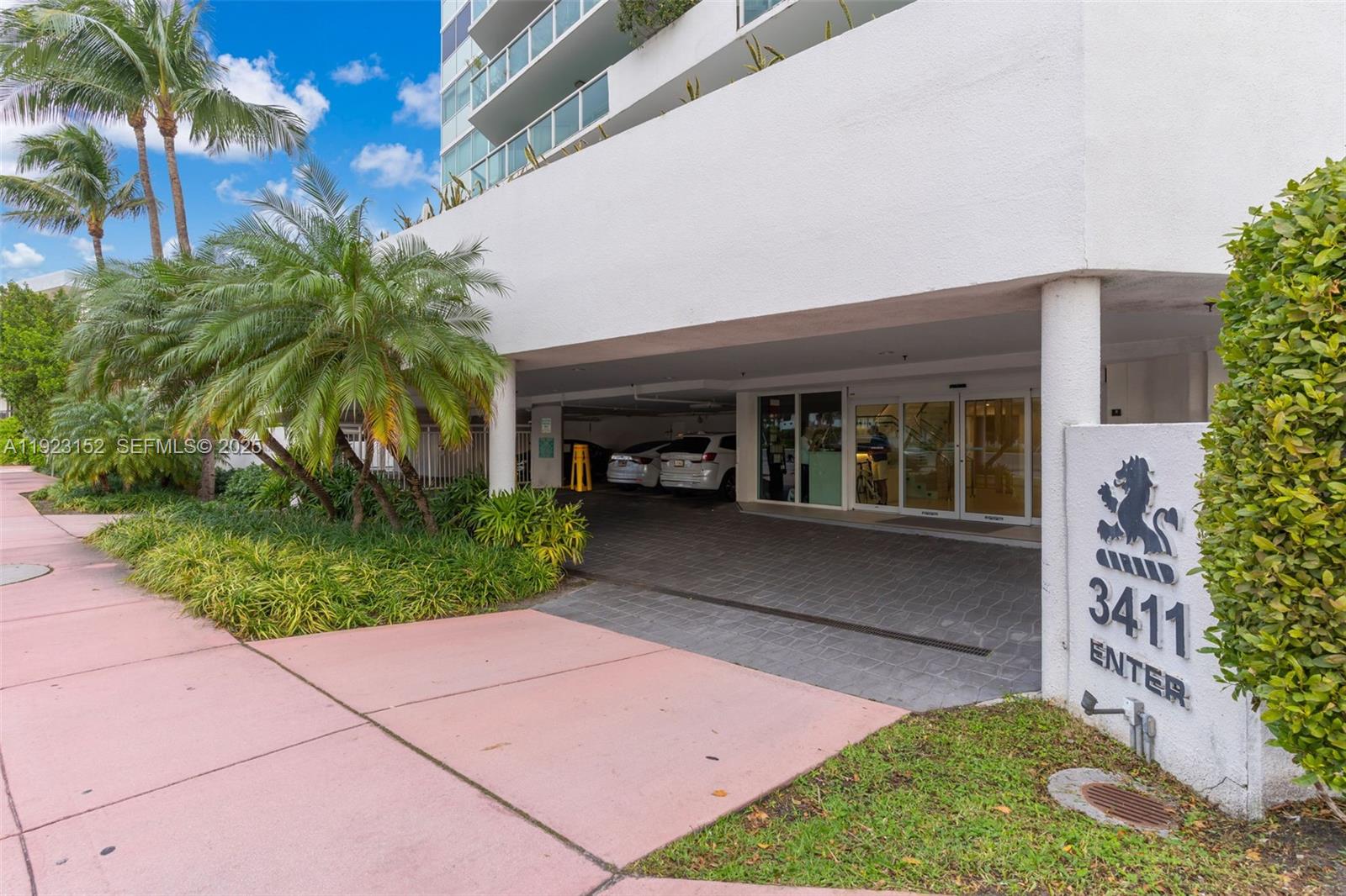 3411 Indian Crk Dr #402 Miami Beach, FL 33140