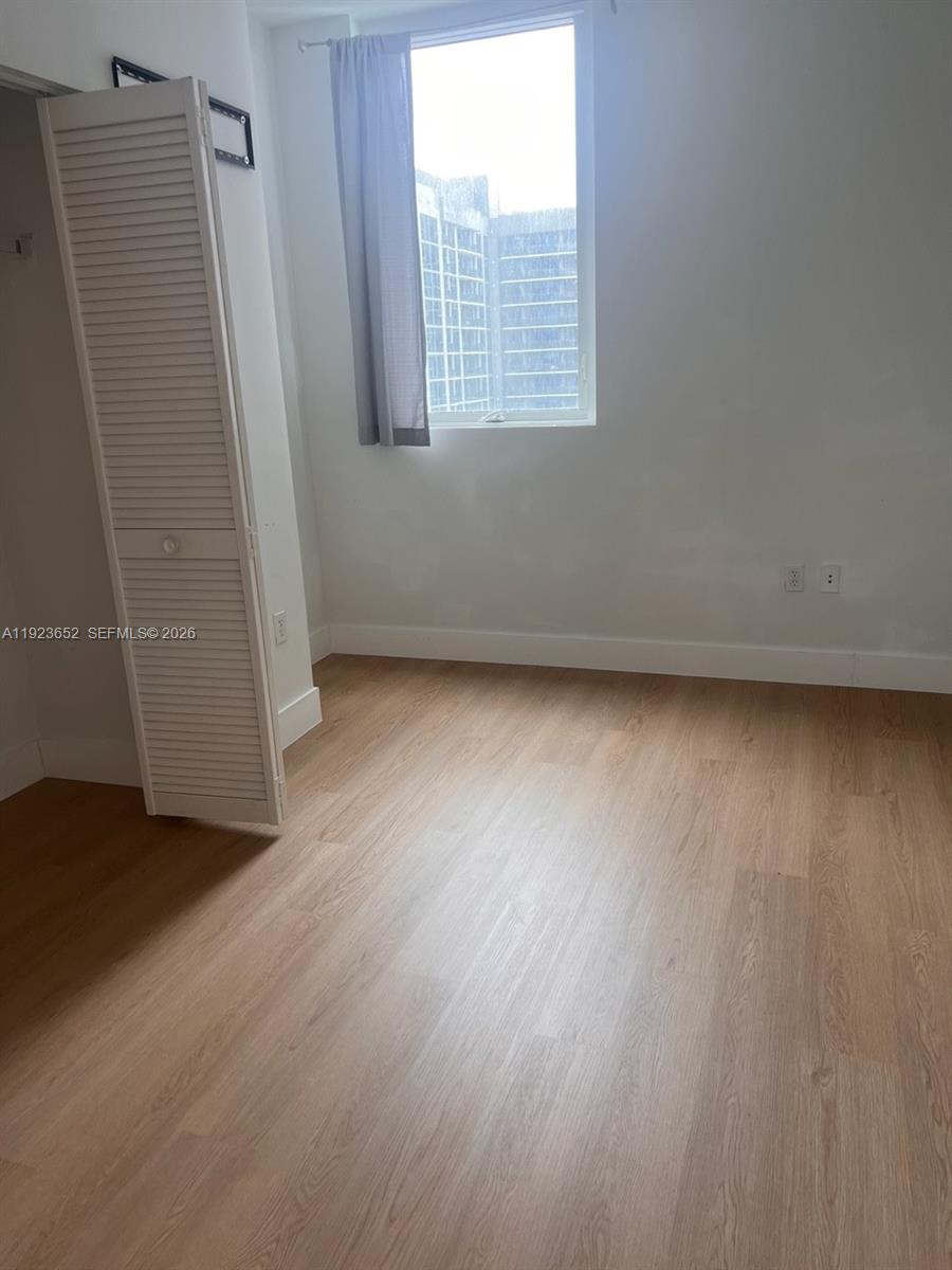 image Vizcayne South9