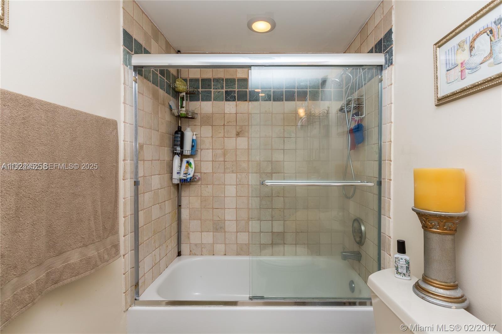 2500 Parkview Dr #1207 Hallandale Beach, FL 33009