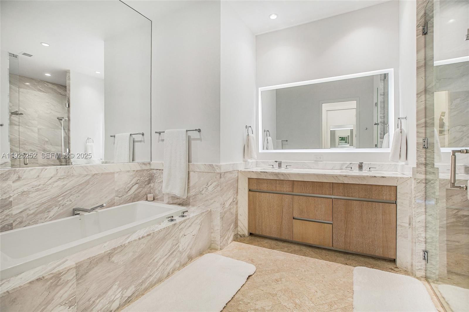 2821 S Bayshore Dr #15C Miami, FL 33133