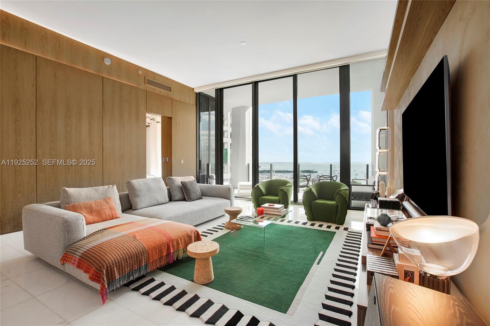 2821 S Bayshore Dr #15C Miami, FL 33133