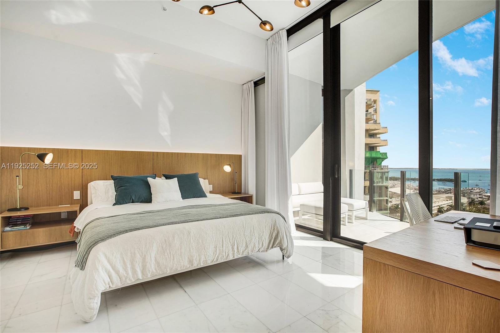 2821 S Bayshore Dr #15C Miami, FL 33133