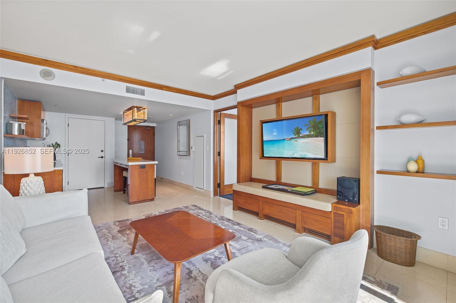 6801 Collins Ave #614 (legal 609)