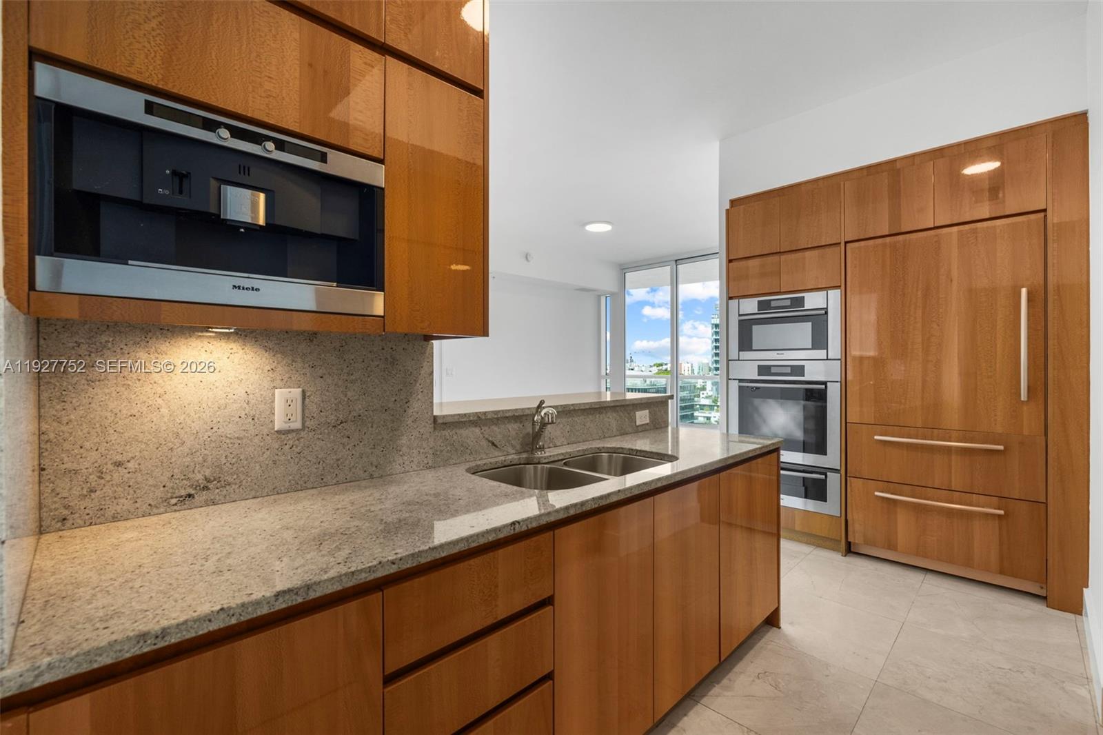 50 S Pointe Dr #1107 Miami Beach, FL 33139