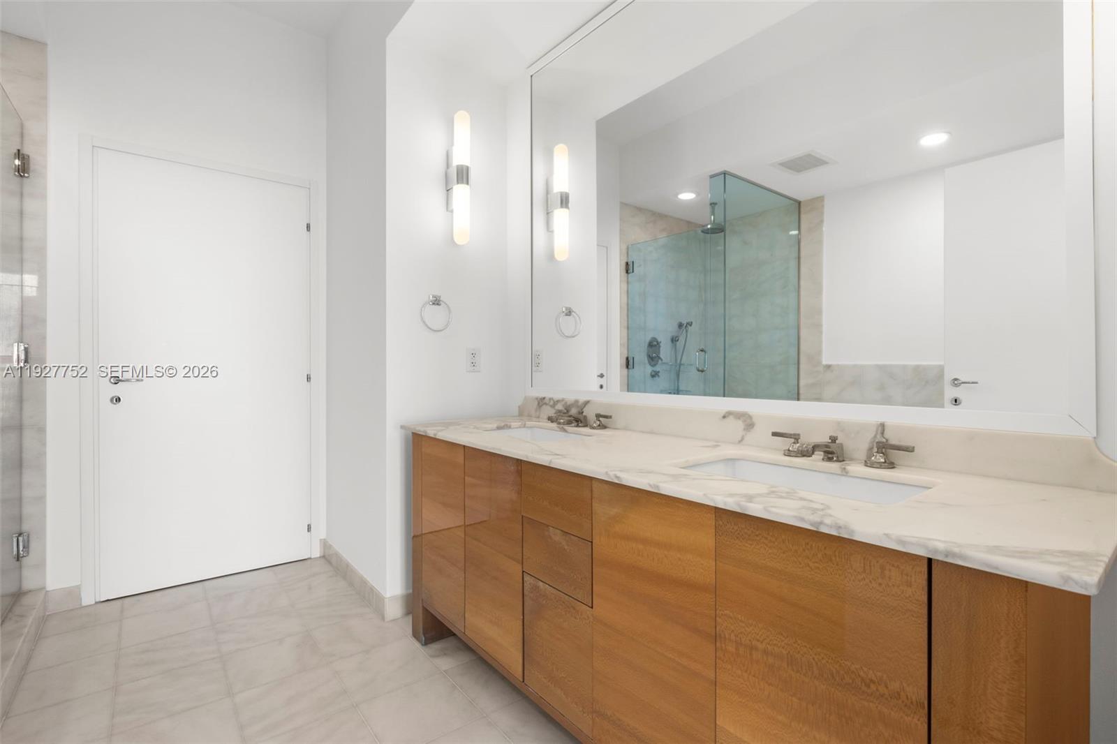 50 S Pointe Dr #1107 Miami Beach, FL 33139