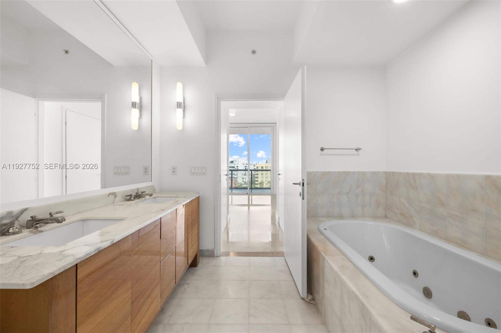 50 S Pointe Dr #1107 Miami Beach, FL 33139