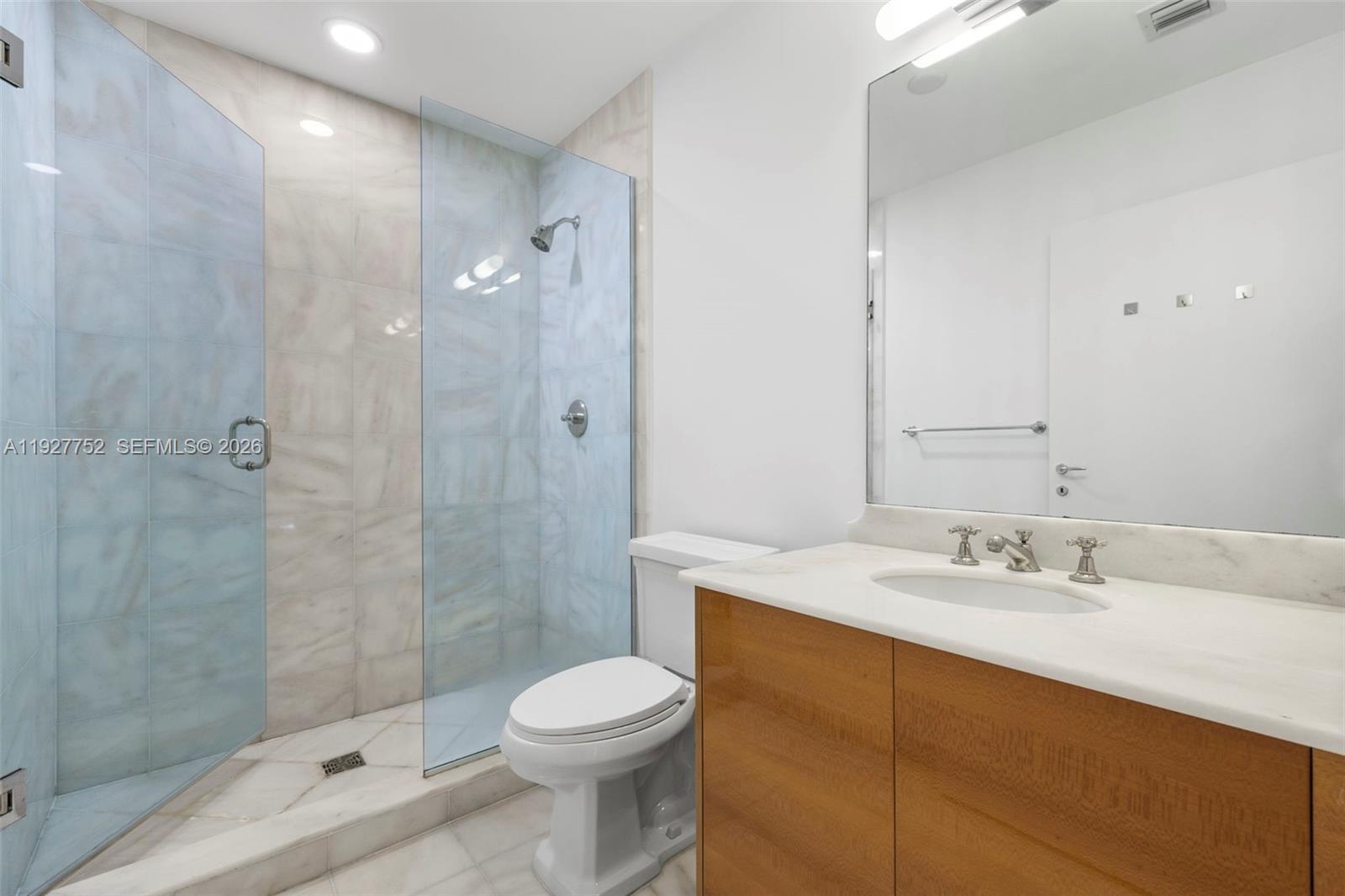 50 S Pointe Dr #1107 Miami Beach, FL 33139